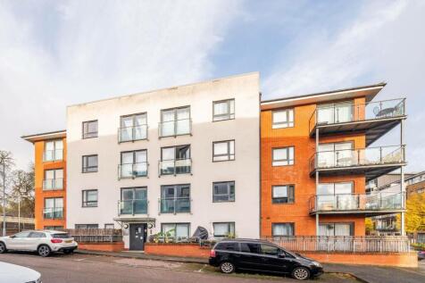 Cherrywood Lodge, Hither Green... 1 bed flat for sale