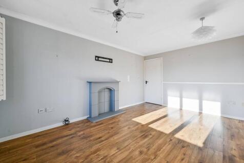 Bramhope Lane, Charlton, London, SE7 1 bed flat for sale