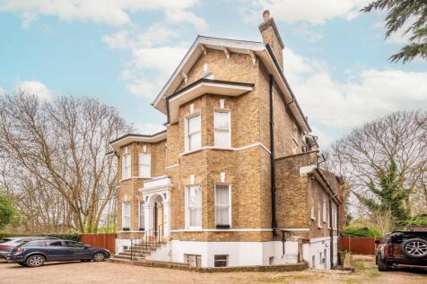 Court Road, Eltham, London, SE9 3 bed maisonette for sale