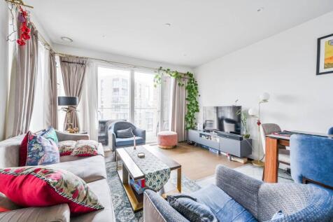 Kidbrooke Park Road, Kidbrooke... 2 bed flat for sale