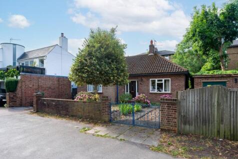Langton Way, Blackheath, London, SE3 3 bed bungalow for sale