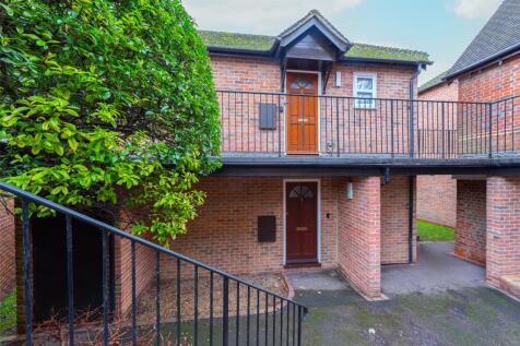 Burghfield Road, Reading, Berkshire... 2 bed apartment for sale