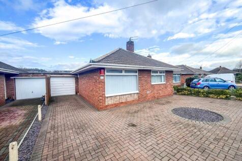 2 bedroom detached bungalow for sale