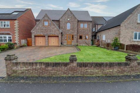 5 bedroom detached house for sale