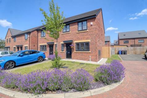 3 bedroom semi-detached house for sale