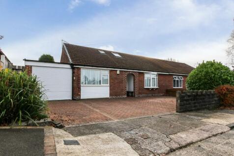 4 bedroom semi-detached bungalow for sale