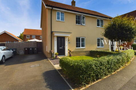 3 bedroom semi-detached house for sale