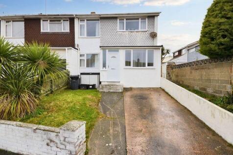 4 bedroom end of terrace house for sale