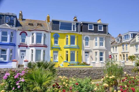 5 bedroom terraced house for sale