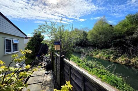 London Road, Brimscombe 2 bed park home for sale