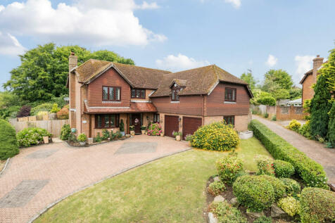 5 bedroom detached house for sale