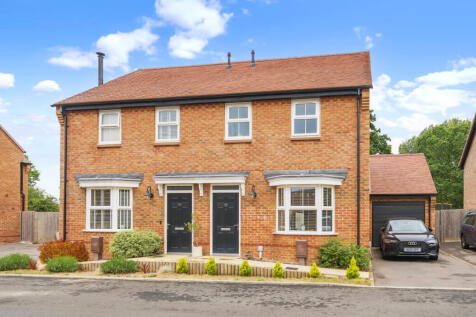Bosworth Gardens, Bishops Waltham... 3 bed semi