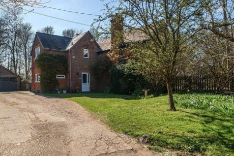 Mill Lane, Nursling, Southampton... 3 bed semi
