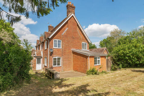 Hale, Fordingbridge, Hampshire, SP6 3 bed semi