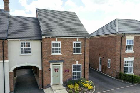 Plot 422, The Chillingham Georgian at... 3 bed link detached house