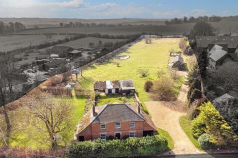 Barkway Road, Royston, SG8 4 bed detached house for sale