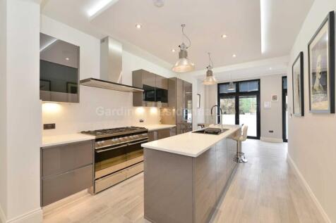 Haven Green, Ealing 3 bed apartment for sale