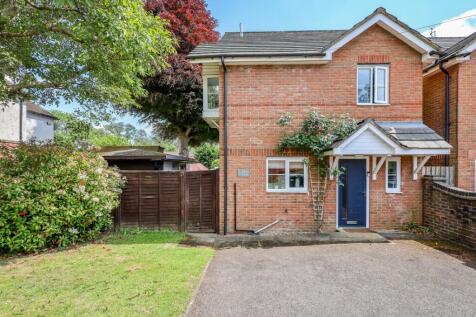 Beech Place, Western Road, Liss... 3 bed detached house for sale