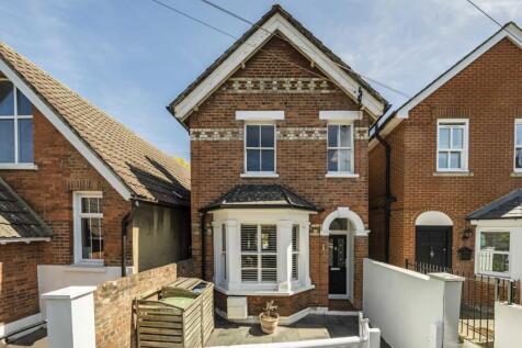 Springfield Lane, Weybridge KT13 3 bed house for sale