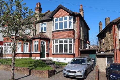 4 bedroom semi-detached house for sale
