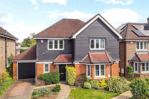 Piggott Place, Petersfield... 4 bed detached house for sale