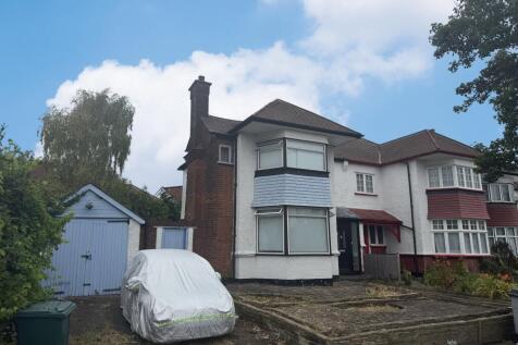 4 bedroom semi-detached house for sale