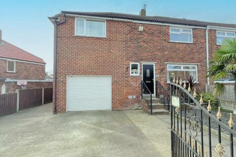 3 bedroom semi-detached house for sale