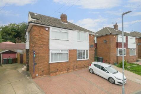 4 bedroom semi-detached house for sale