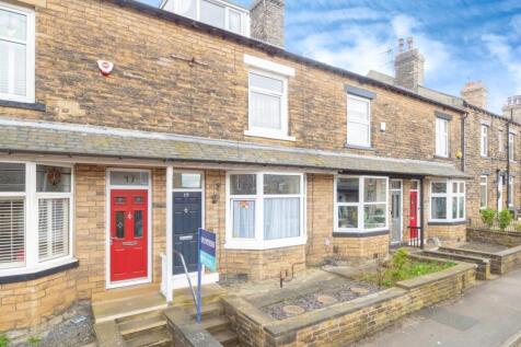 Pembroke Road, Pudsey, LS28 7NE 3 bed terraced house for sale
