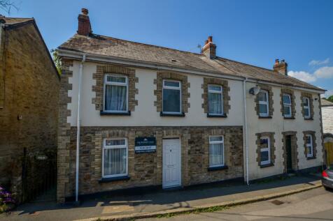 Grenville Road, Lostwithiel... 2 bed end of terrace house for sale