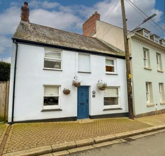 2 bedroom end of terrace house for sale
