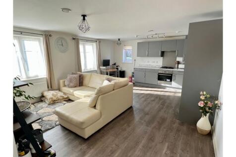 2 bedroom flat for sale
