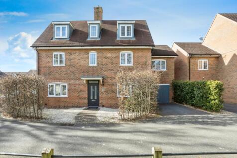 5 bedroom detached house for sale