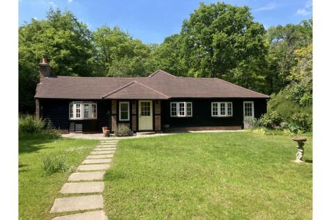 4 bedroom detached bungalow for sale