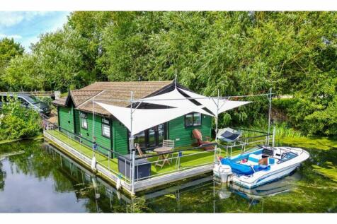 2 bedroom house boat for sale