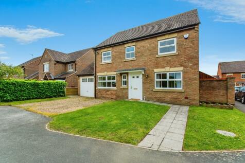 4 bedroom detached house for sale