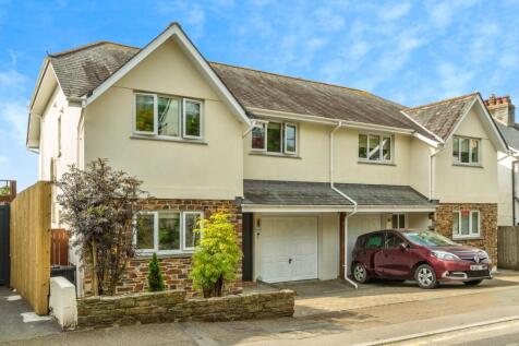4 bedroom semi-detached house for sale