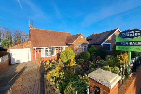 Eastfield Road, Benton, Newcastle... 3 bed detached bungalow for sale