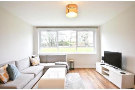 2 bedroom ground floor flat for sale