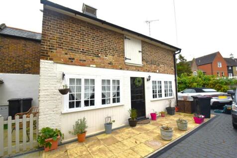 East Street, Rochford 2 bed cottage for sale