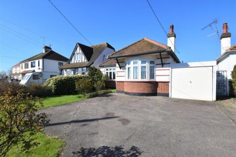 Southend Road, Rochford 3 bed detached bungalow for sale