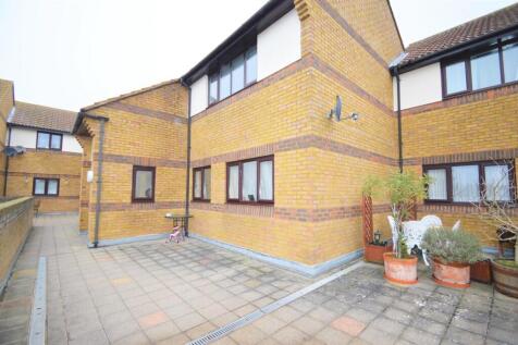 Rectory Road, Rochford 1 bed apartment for sale