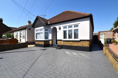 3 bedroom detached bungalow for sale