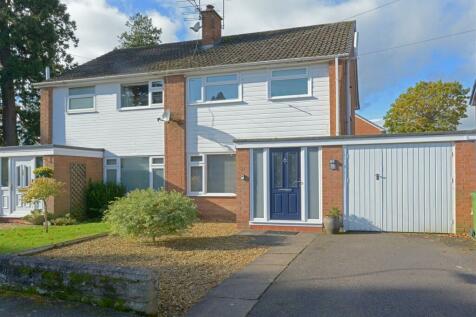 3 bedroom semi-detached house for sale