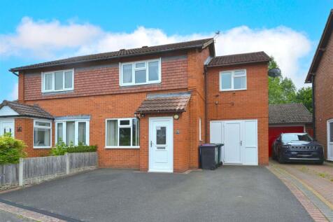 3 bedroom semi-detached house for sale