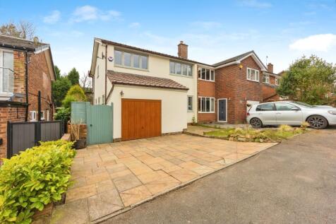4 bedroom semi-detached house for sale
