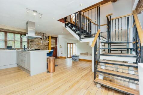 3 bedroom barn conversion for sale