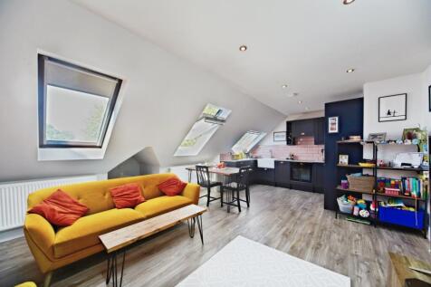 2 bedroom flat for sale