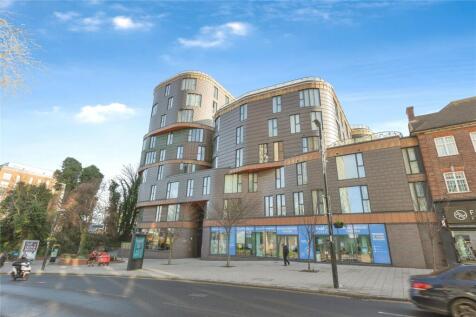 Studio flat for sale