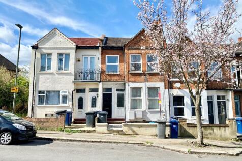 2 bedroom maisonette for sale